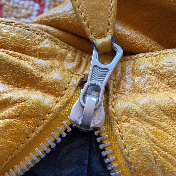 BALENCIAGA I GSH Brief Handbag - Picture 12 of 16